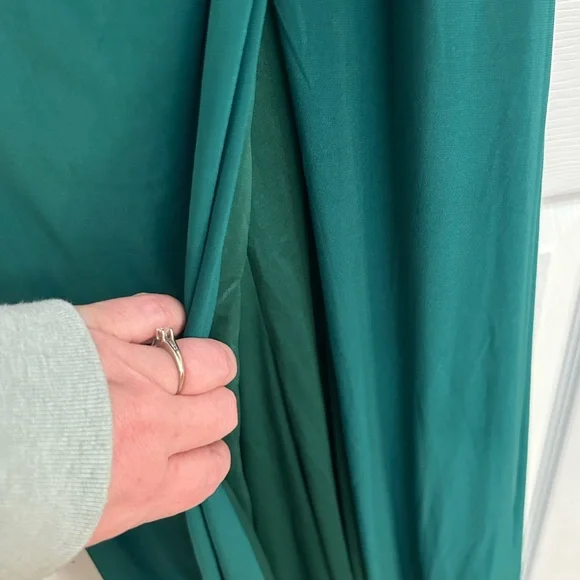 MAC DUGGAL BEADED CUFF DROP SHOULDER FAUX WRAP GOWN SIZE 0 EMERALD GREEN #12231 - Picture 9 of 14